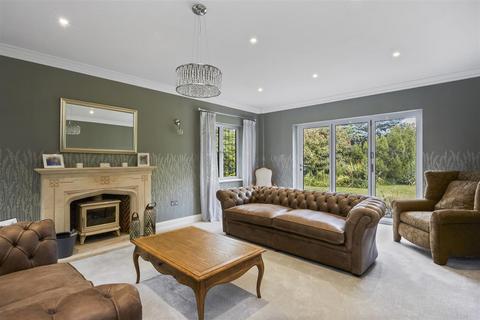 10 Hamilton Place, Kingswood, Tadworth, KT20 6PU