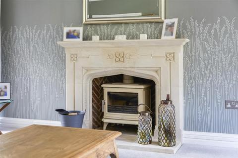 10 Hamilton Place, Kingswood, Tadworth, KT20 6PU