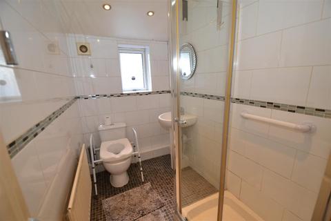 348 Beacon Road, Bradford, BD6 3DP