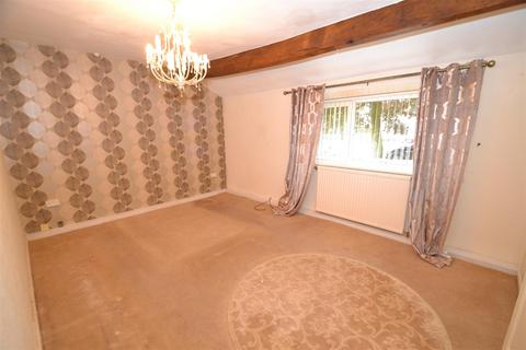 348 Beacon Road, Bradford, BD6 3DP