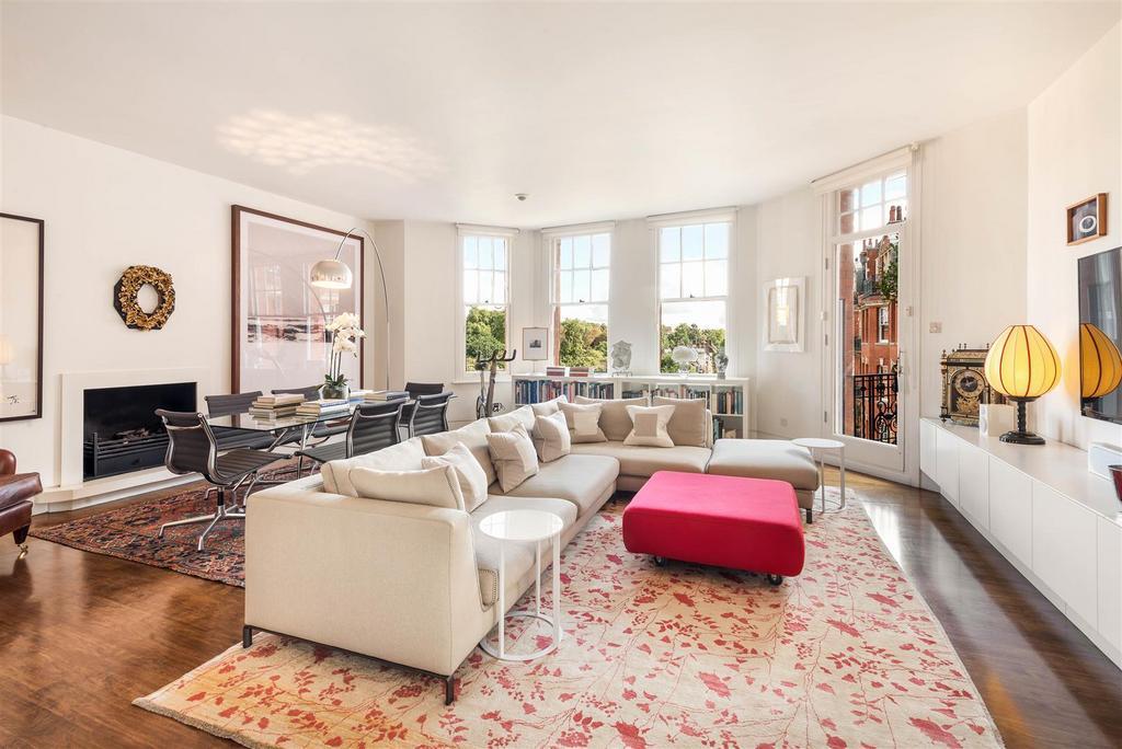 Oakwood Court W14 5 bed apartment to rent £17,117 pcm (£3,950 pw)
