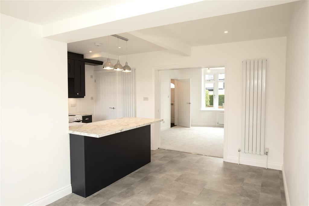 Wharfedale Place, Harrogate, HG2 0AY 3 bed semidetached house £1,395