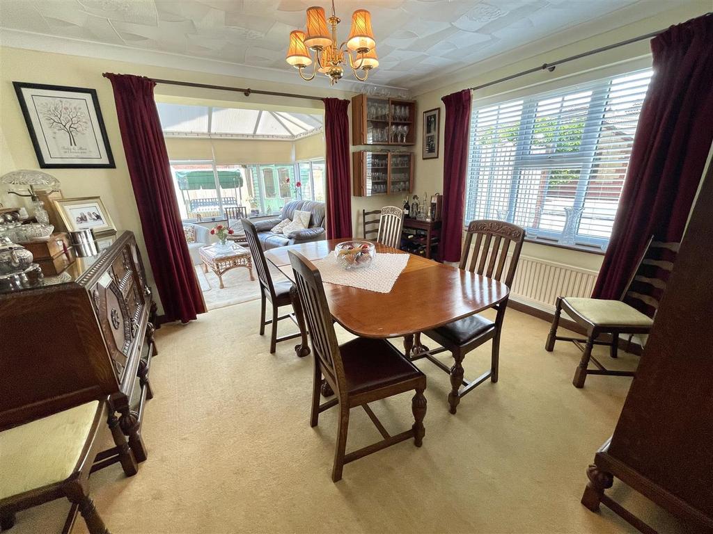 Lilburn Drive, Spalding 3 bed detached house £309,950