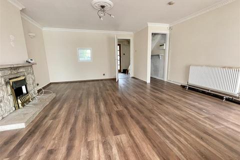8 Dacombe Drive, Poole, BH16 5JL