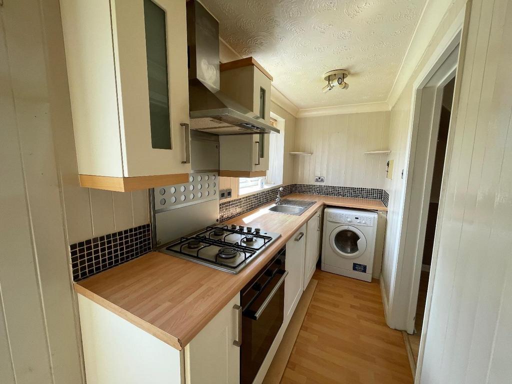 L shaped kitchen