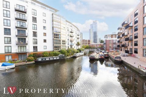 2 bedroom apartment to rent, Canal Square, Birmingham