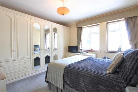 4 bedroom semi-detached house for sale, Great West Road, Hounslow TW5