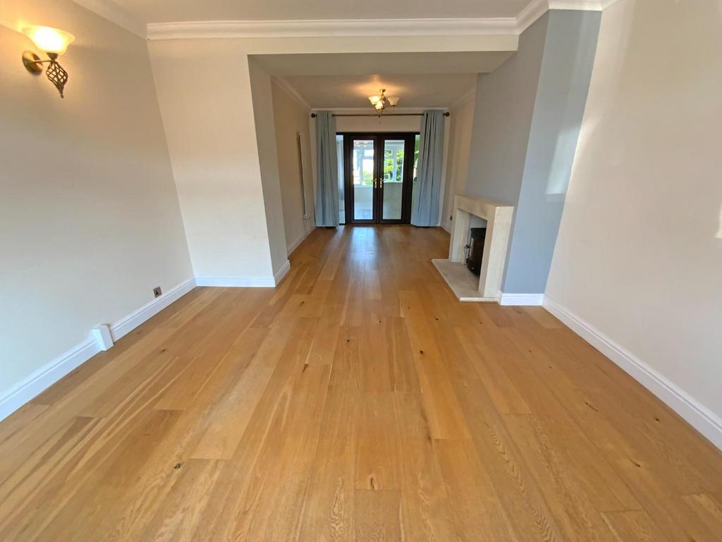 Sitting/Dining Room
