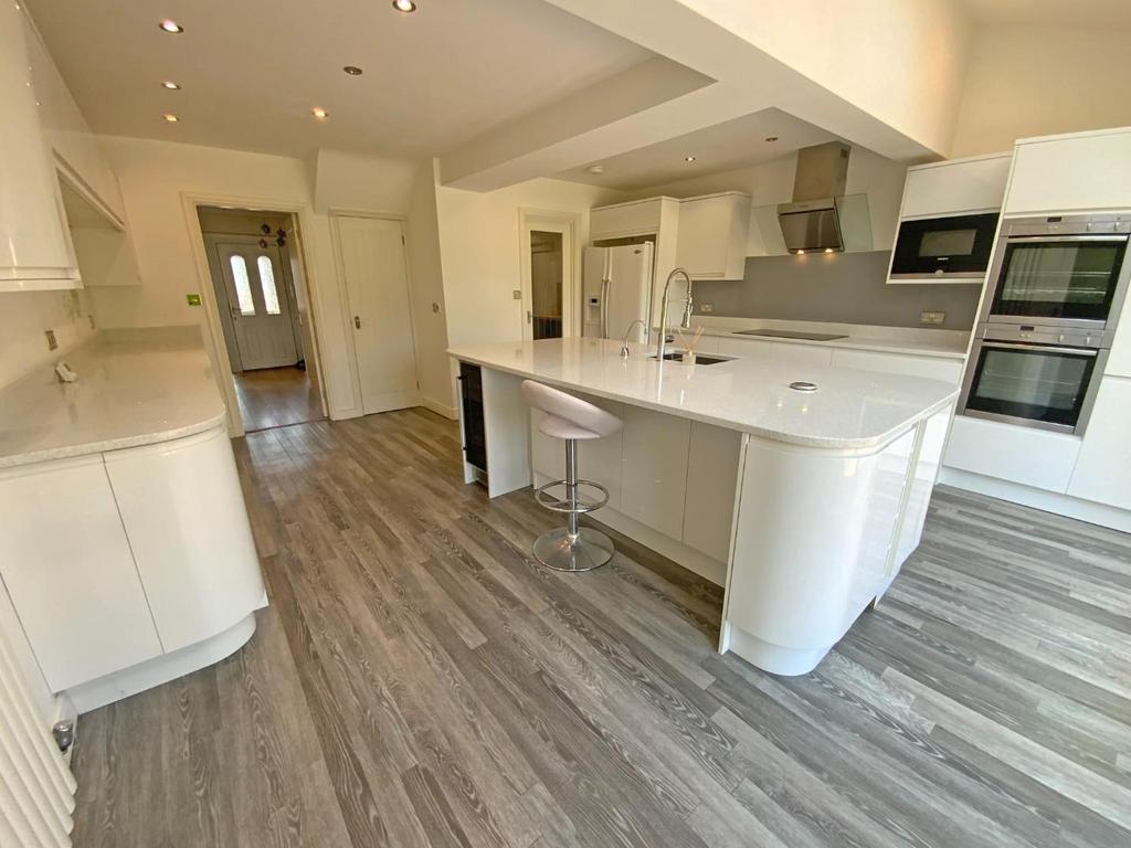 Breakfast/Kitchen