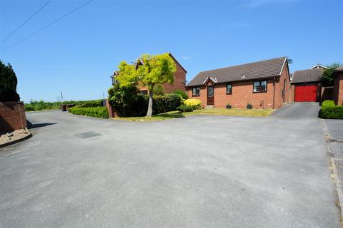 2 bedroom detached bungalow for sale - Kellington Lane, Eggborough