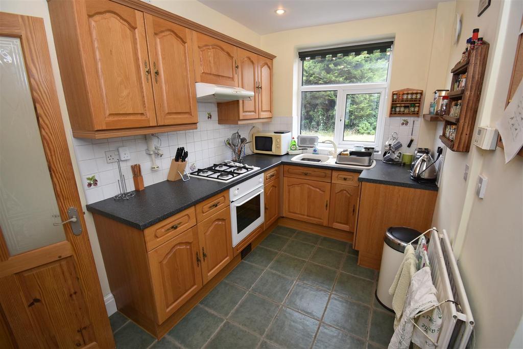 Douglas Avenue, Hodge Hill, Birmingham 3 bed semidetached house for