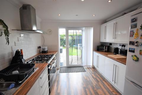 10 Birt Grove, Goole, DN14 6RP