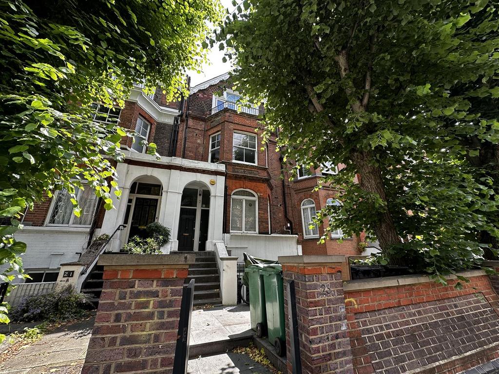 Canfield Gardens, South Hampstead 2 bed flat £2,500 pcm (£577 pw)