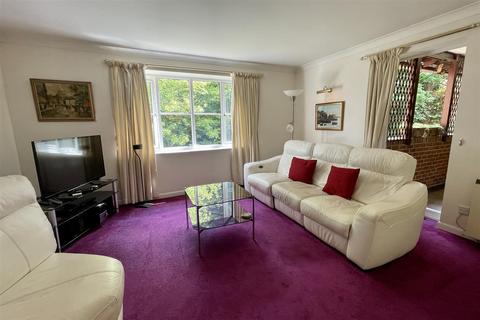 2 bedroom flat for sale, Busbridge, Godalming
