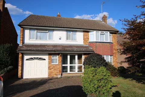 4 bedroom detached house to rent - Homewood Avenue, Cuffley