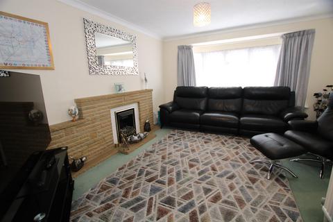 4 bedroom detached house to rent - Homewood Avenue, Cuffley
