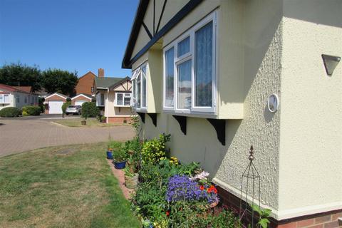 2 bedroom mobile home for sale, Keat Farm Close, Herne Bay