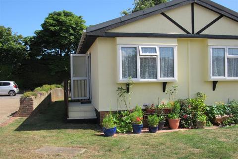 2 bedroom mobile home for sale, Keat Farm Close, Herne Bay