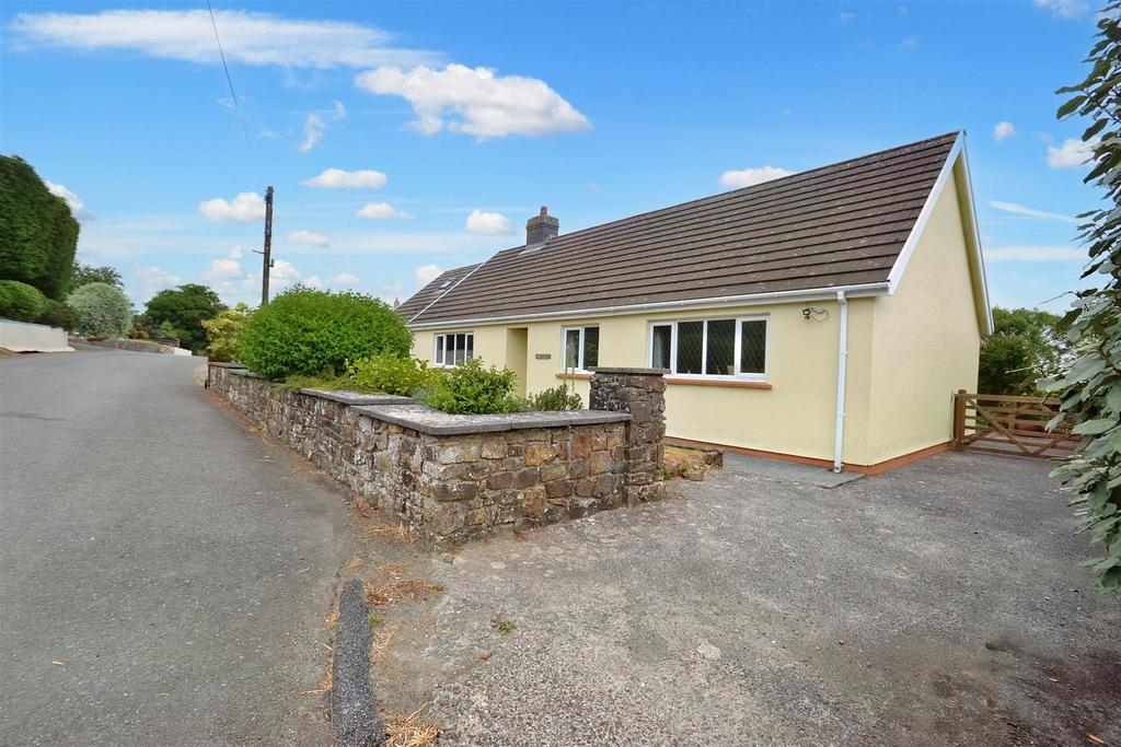Keeston 3 bed detached bungalow for sale £400,000