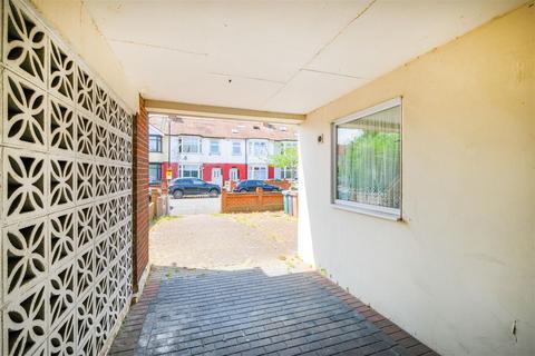 4 Guildford Road, London, E17 4DZ
