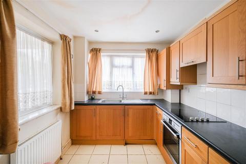 4 Guildford Road, London, E17 4DZ