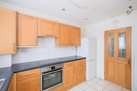 4 Guildford Road, London, E17 4DZ