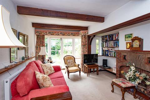11 The Covert, Petts Wood, Orpington, BR6 0BT