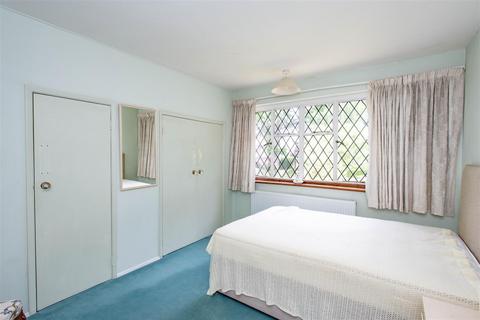11 The Covert, Petts Wood, Orpington, BR6 0BT