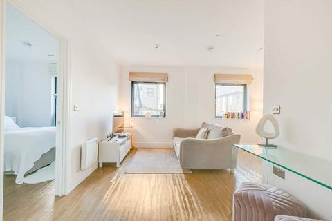 1 bedroom flat to rent, Jessica House, SW18