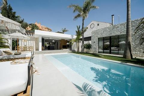 4 bedroom villa, Nueva Andalucia, Marbella, Malaga