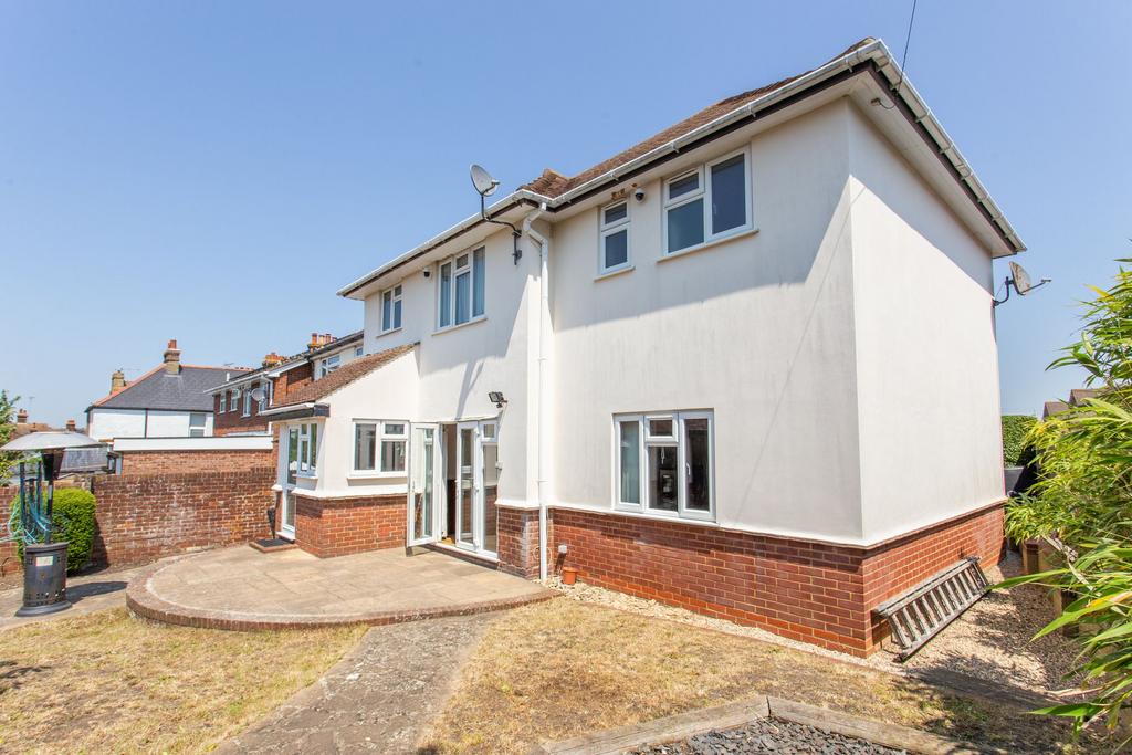 Lancaster Road, Canterbury, CT1 4 bed detached house for sale £550,000