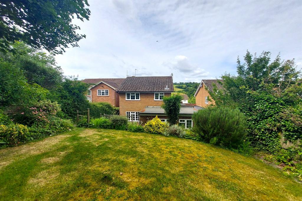 Mill Close, Middle Assendon, RG9 3 bed house for sale £650,000