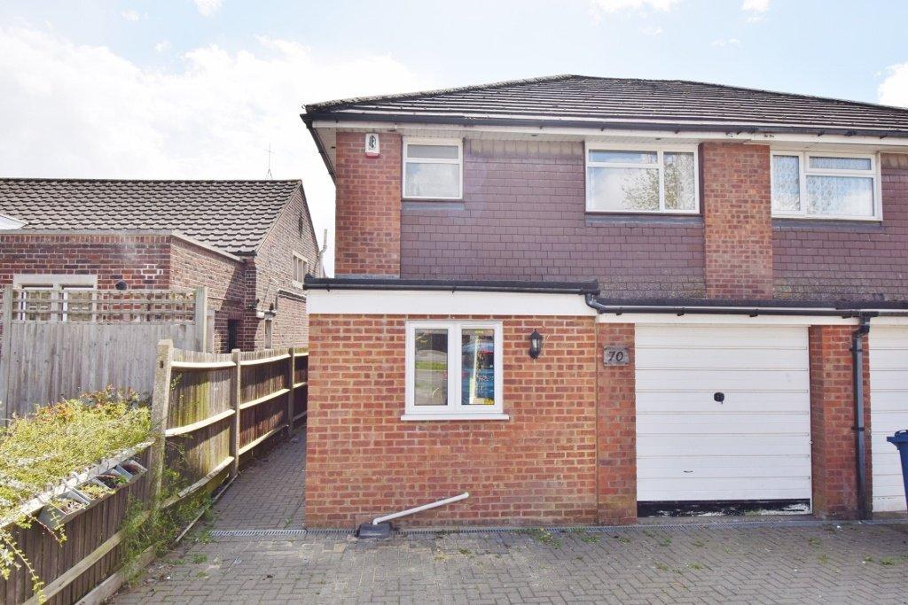 Sherington Avenue, Hatch End 3 bed semidetached house to rent £2,450