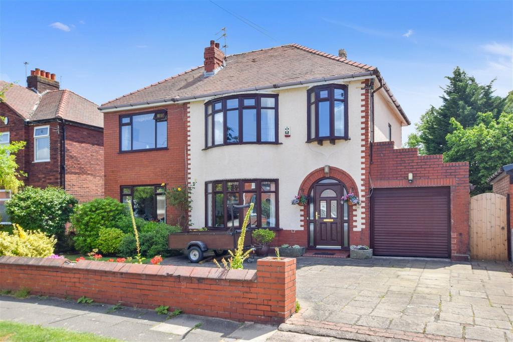 Upton Lane, Farnworth, Widnes 5 bed detached house for sale £500,000