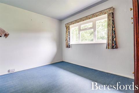 2 bedroom end of terrace house for sale, Hawthorn Avenue, Brentwood, CM13