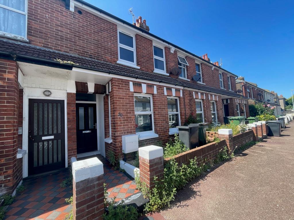 Bexhill Road, Eastbourne BN22 3 bed terraced house to rent £1,550 pcm