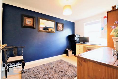 7 Garrett Square, Rolleston On Dove, Burton-on-trent, DE13 9AX