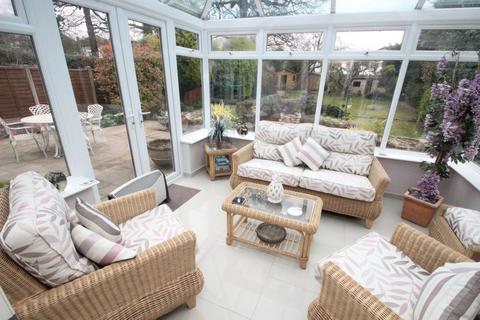49 Whitecroft Way, Beckenham, BR3 3AQ