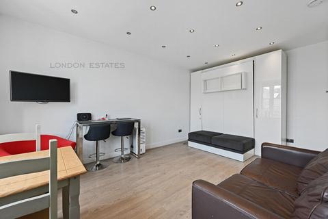 Studio to rent, Princess Court, Queensway, Bayswater, W2