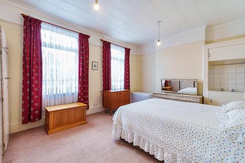 38 Maple Road, London, SE20 8HE