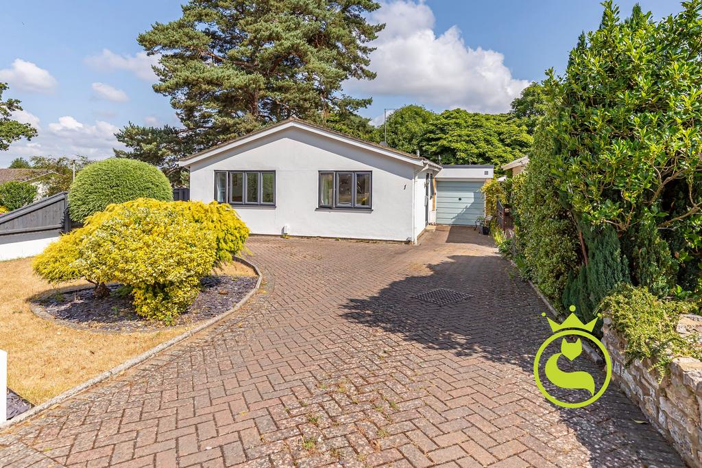 Poole, Poole BH14 3 bed detached bungalow for sale £700,000