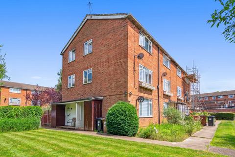 8 Moat Close, Bushey, WD23 3BS
