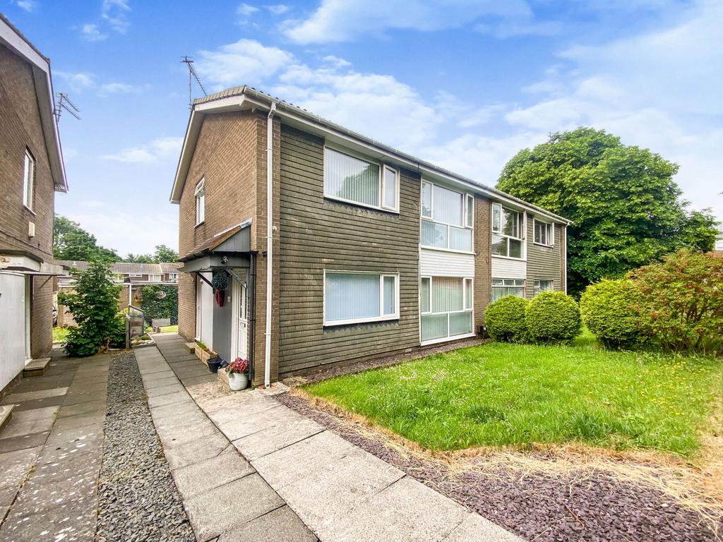 Woodhill Road, Cramlington, Northumberland, NE23 6JG 2 bed flat for