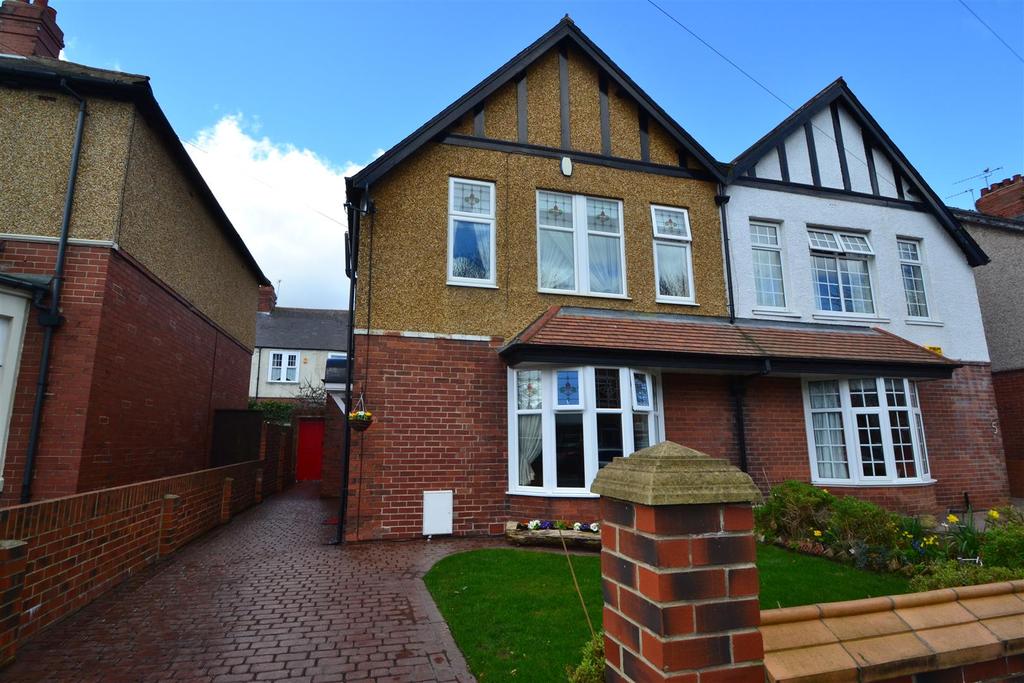 Evesham Avenue, Whitley Bay 4 bed semidetached house £315,000