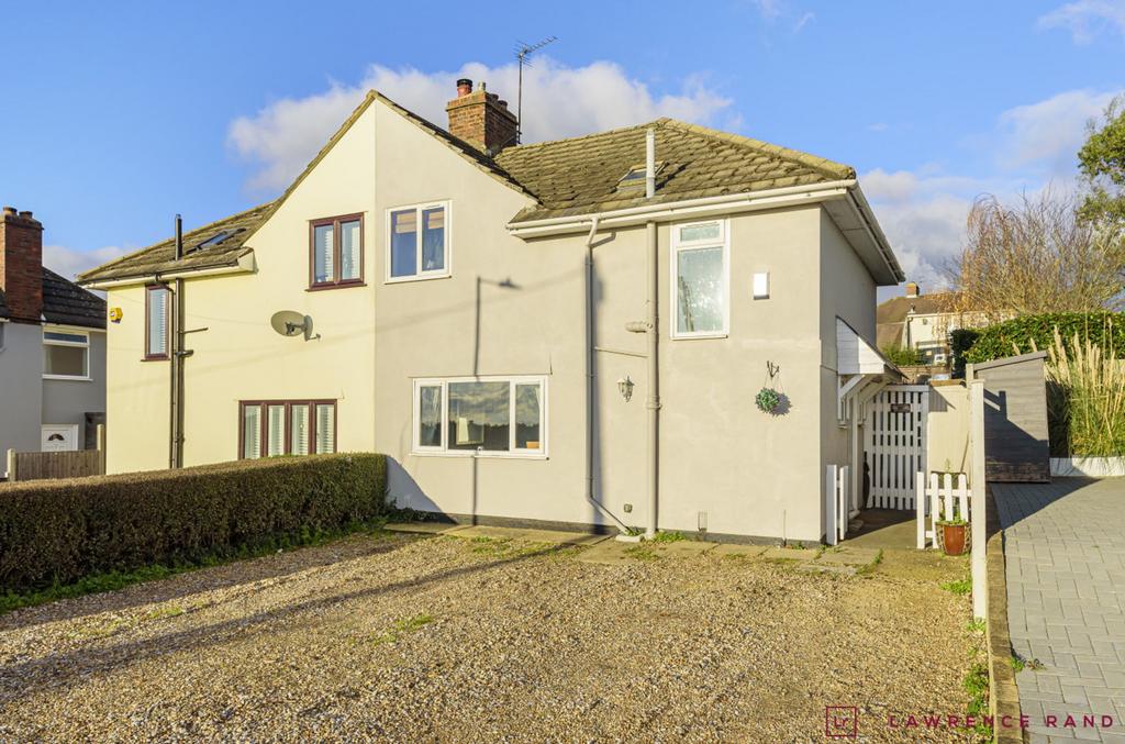 Park Lane, Harefield, UB9 4 bed semidetached house £500,000