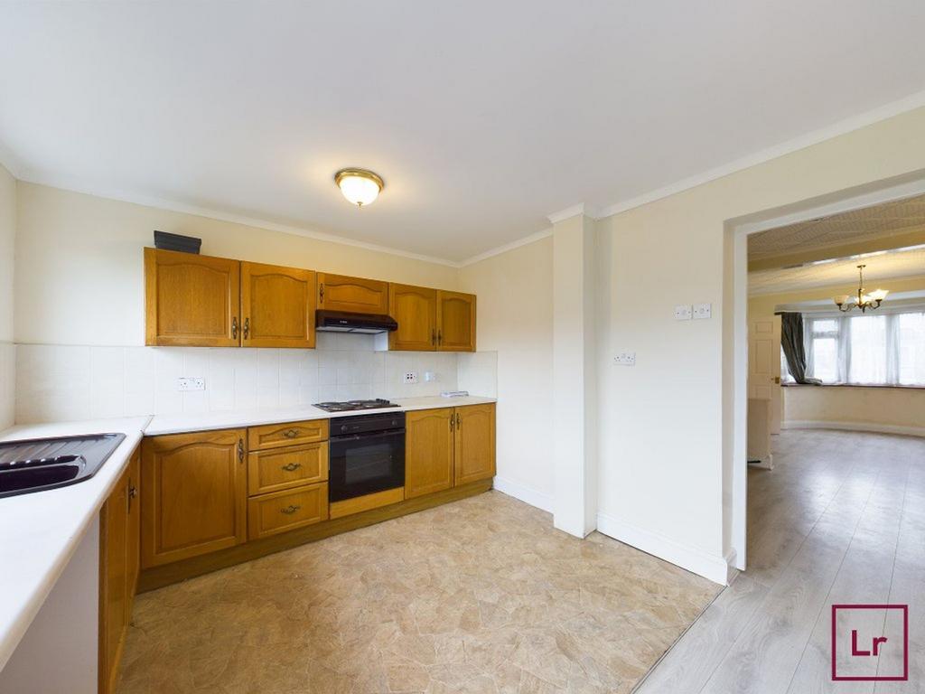 Ashburton Road, Ruislip, HA4 2 bed property £500,000