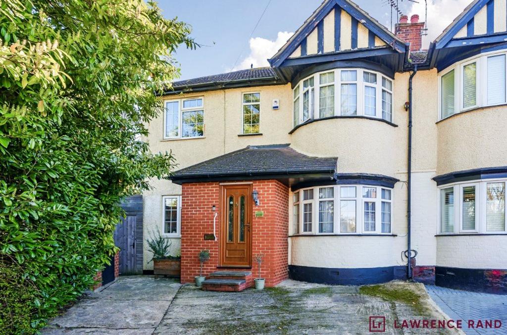 Linden Close, Ruislip, HA4 4 bed end of terrace house for sale £649,950
