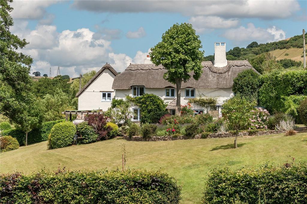 Road, Higher Dawlish Water, Dawlish, Devon, EX7 4 bed detached