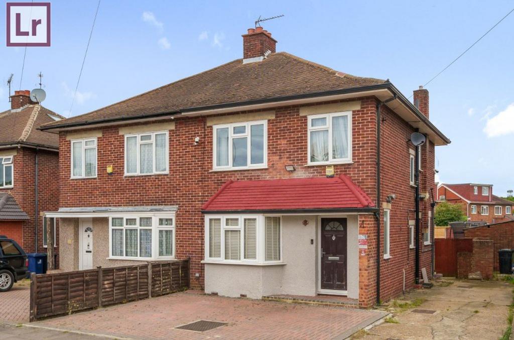 Kingshill Avenue, Northolt, UB5 3 bed semidetached house for sale £