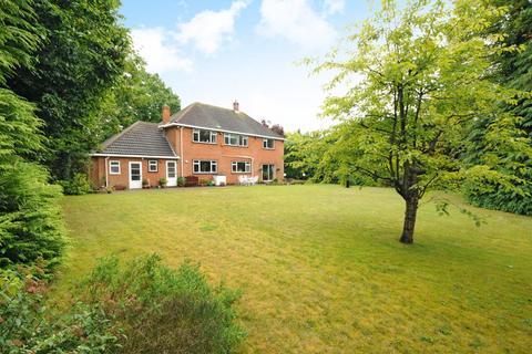 8 bedroom detached house for sale, Nancy Down,  Watford,  WD19